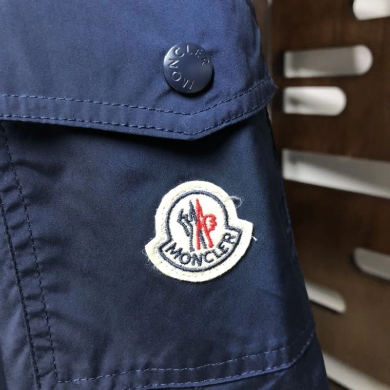 Moncler Outwear Sustainable 143543