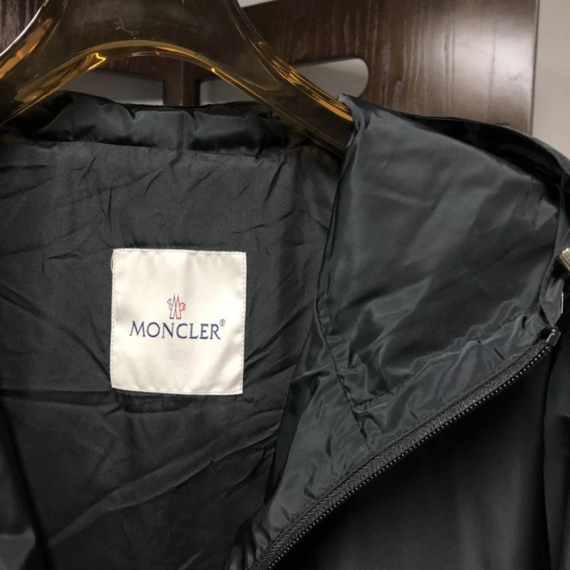 Contemporary Moncler Outwear 143550