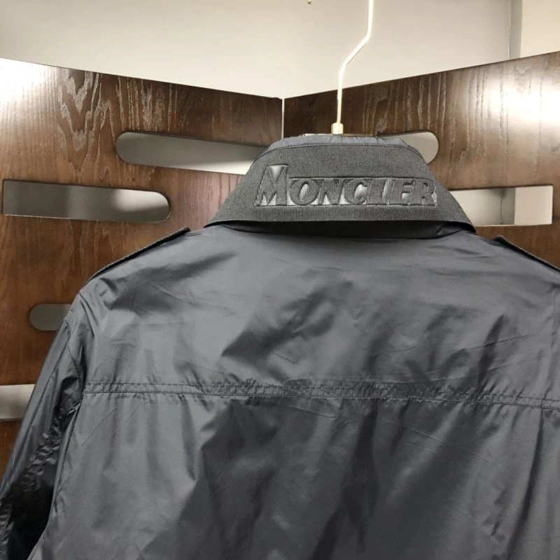 ComfortFit Moncler Outwear 143545