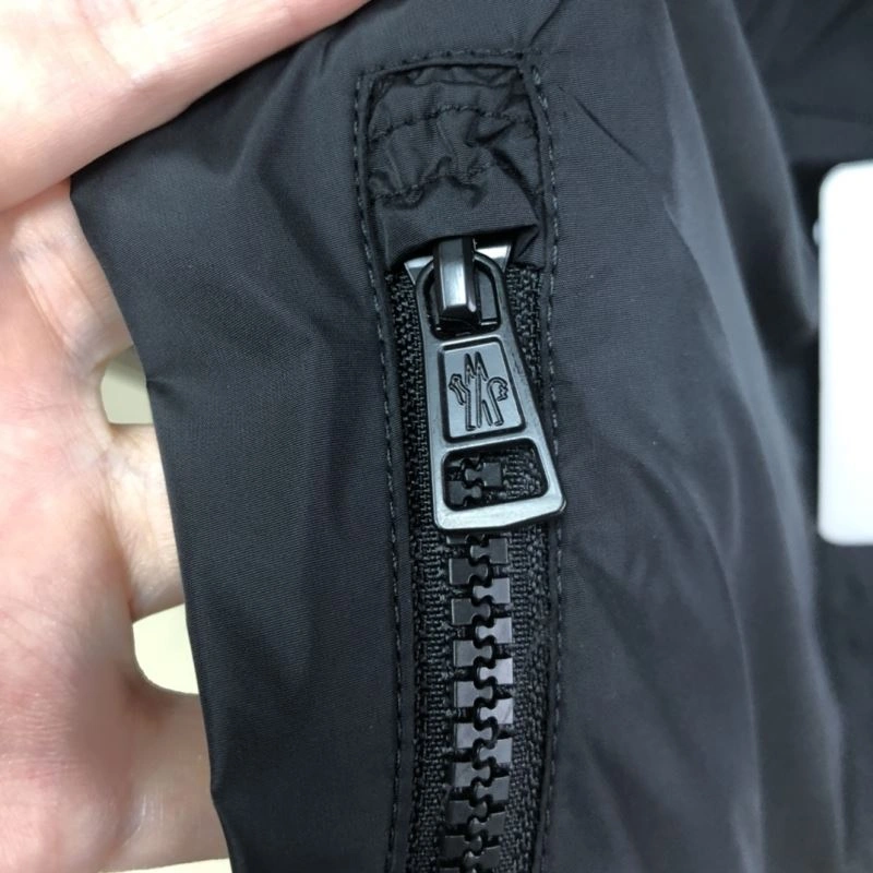 Moncler Outwear Trendy 143555