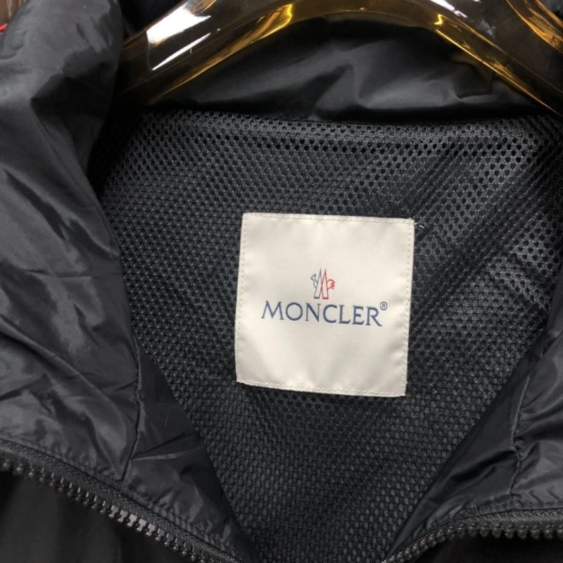 Moncler Outwear Trendy 143555