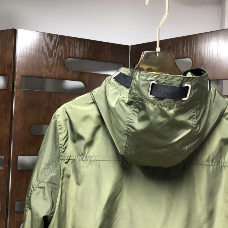 Efficient Moncler Outwear 143532