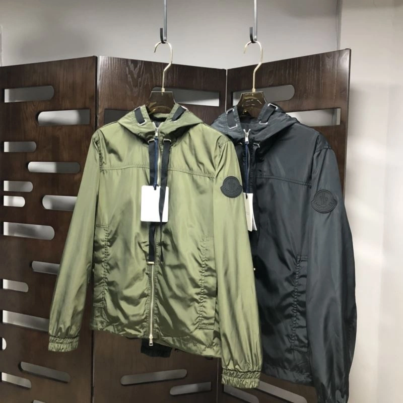 Moncler Outwear TimelessDesign 143534