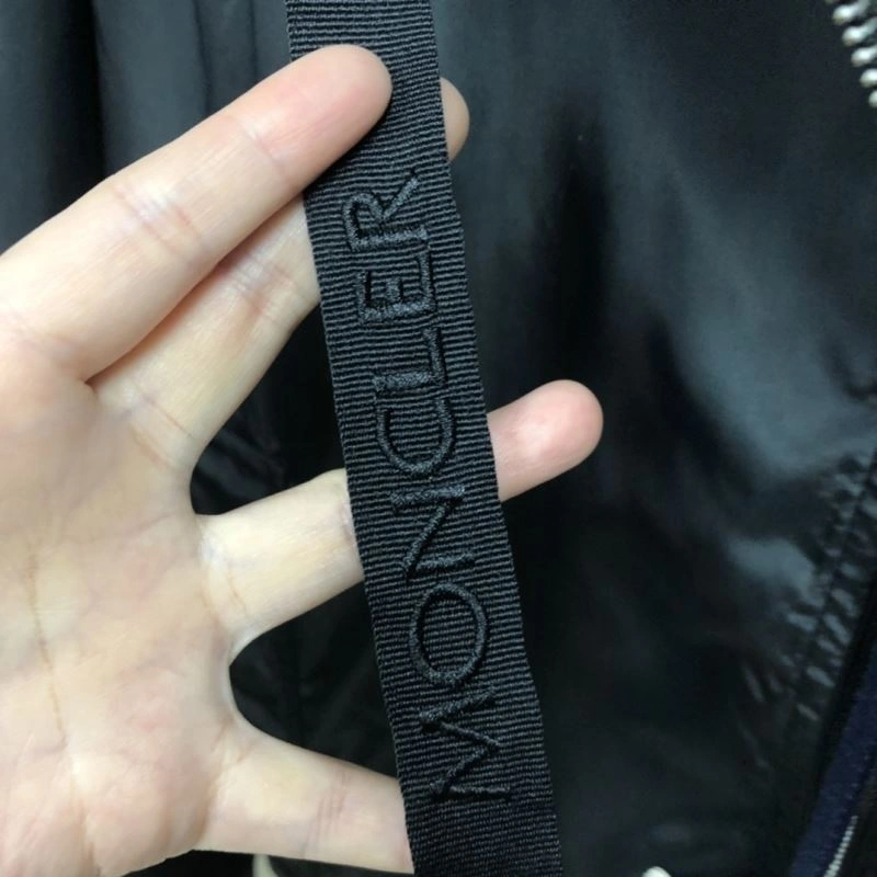 Moncler Outwear TimelessDesign 143534