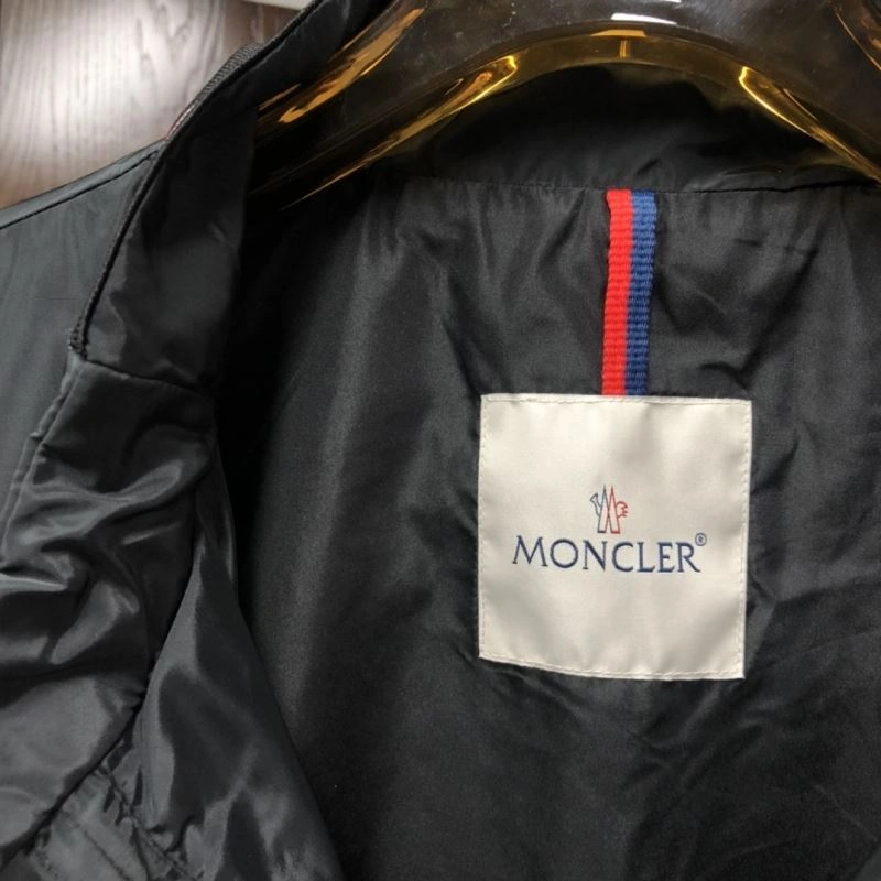 Contemporary Moncler Outwear 143527