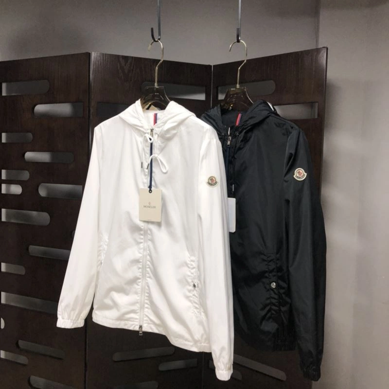 Moncler Outwear EyeCatching 143520