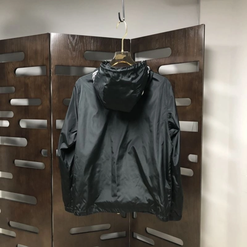 Moncler Outwear EyeCatching 143520
