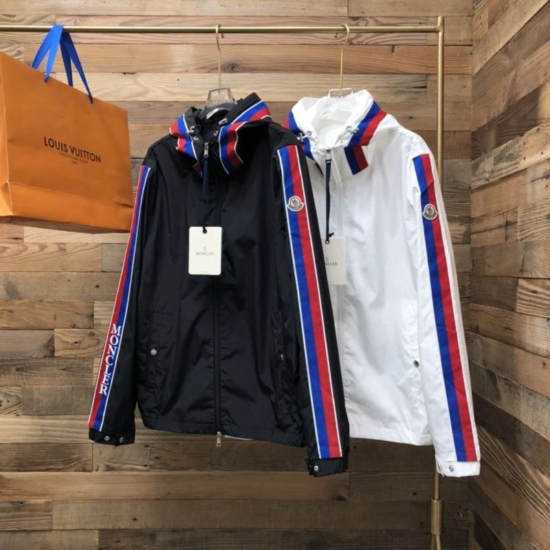 Moncler Outwear Unique 143519