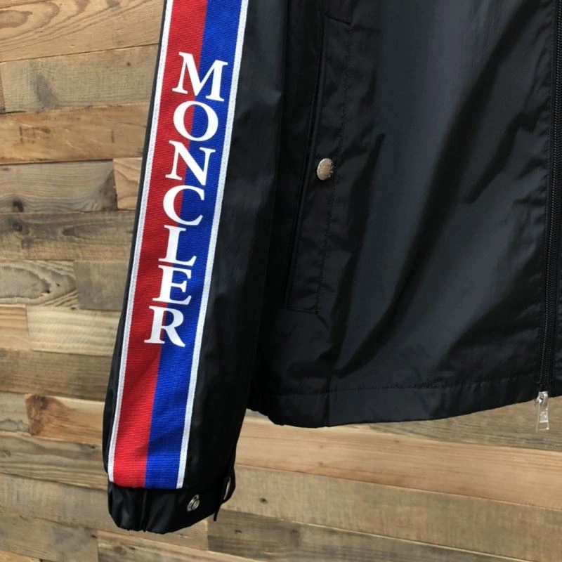 Moncler Outwear Unique 143519