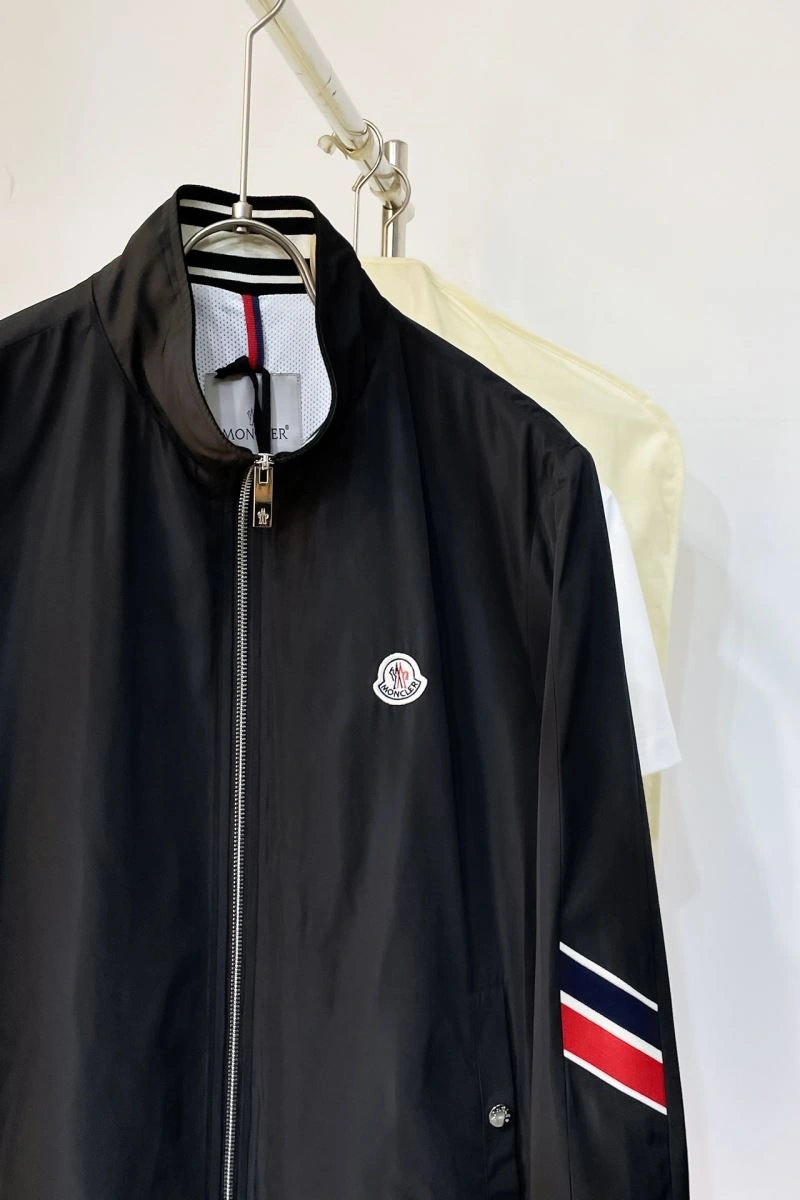 BestValue Moncler Outwear 143510
