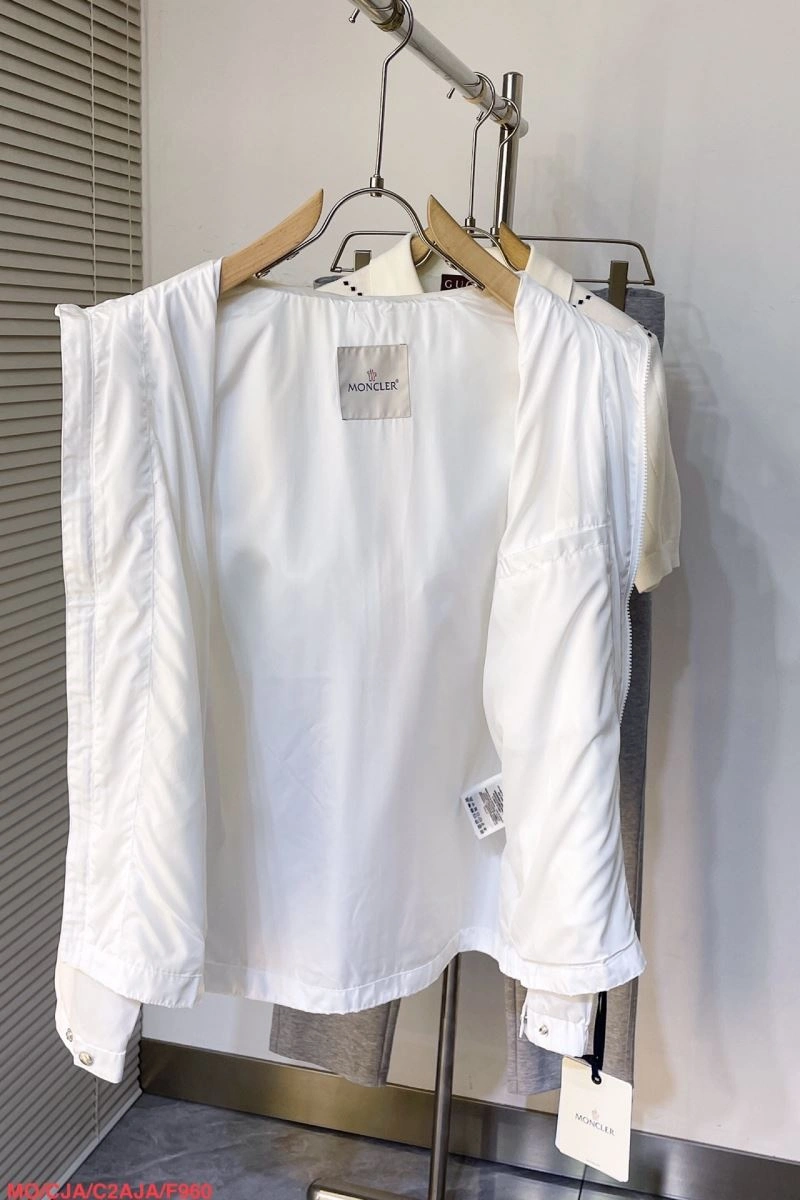 Casual Moncler Outwear 143518