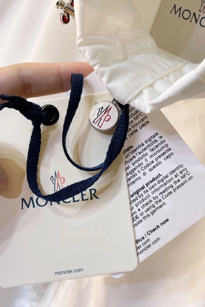 Casual Moncler Outwear 143518