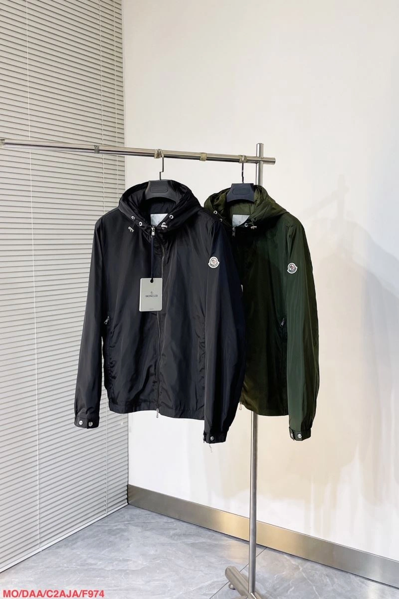 Moncler Outwear Supportive 143515