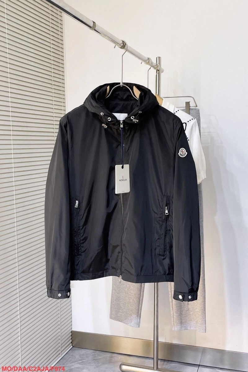 Moncler Outwear Supportive 143515