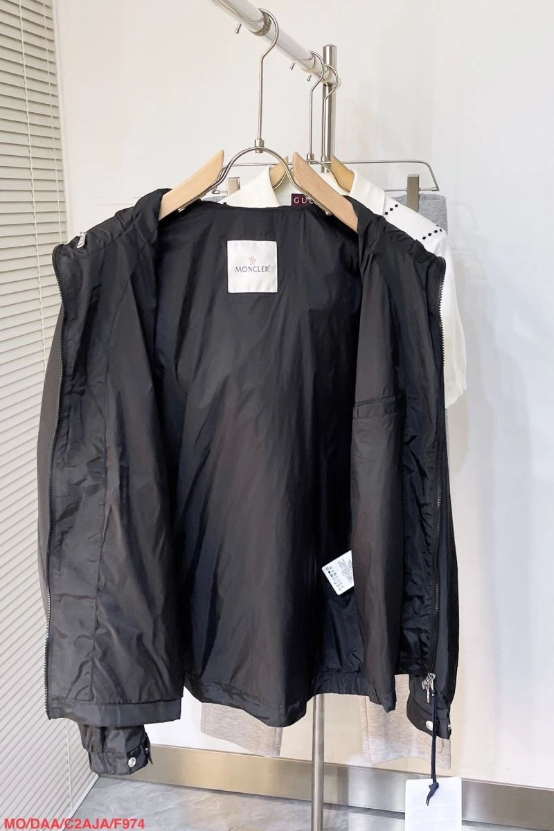 Moncler Outwear Supportive 143515
