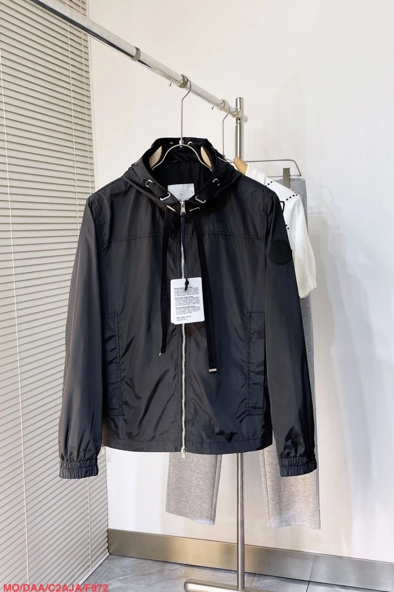 Moncler Outwear WrinkleFree 143512