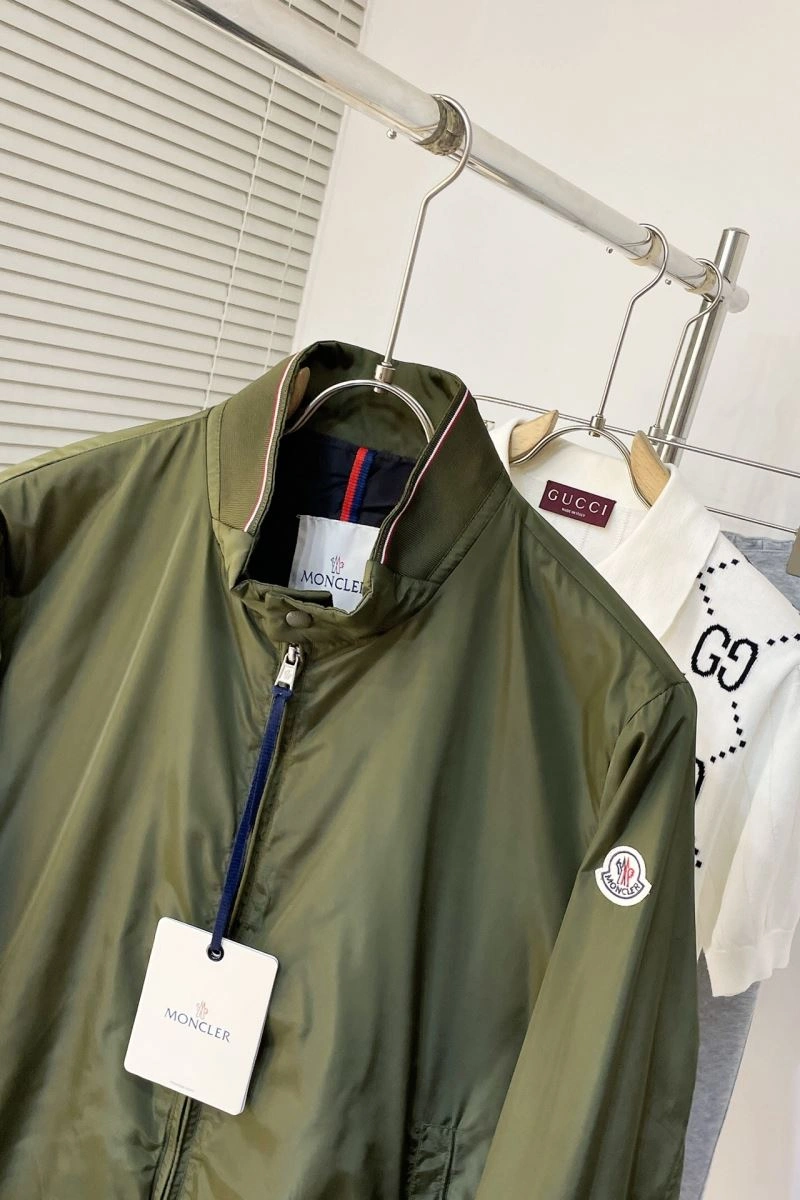 Moncler Outwear BestValue 143506