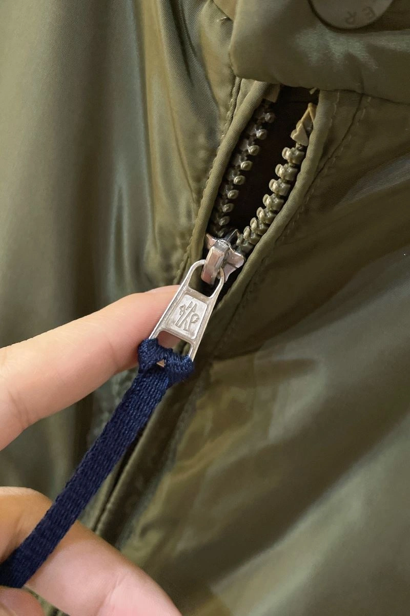Moncler Outwear BestValue 143506