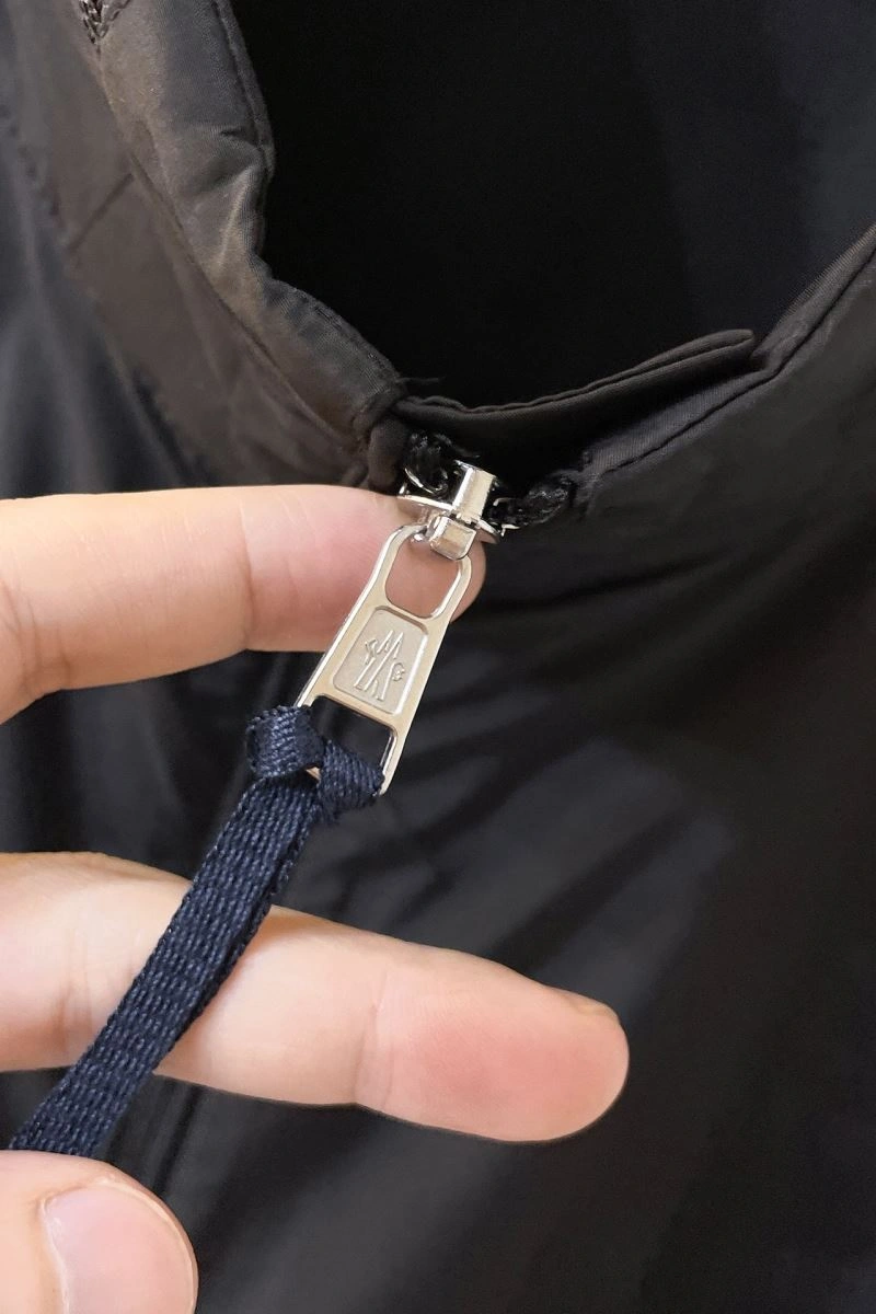 Moncler Outwear Comfortable 143513