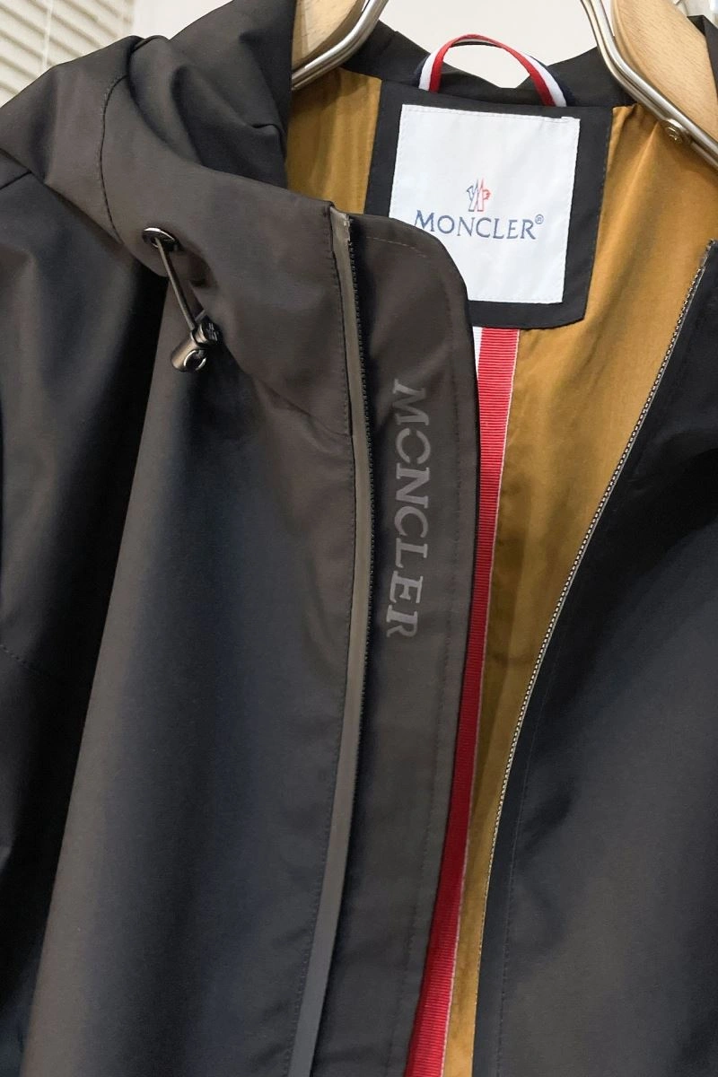 Durable Moncler Outwear 143496