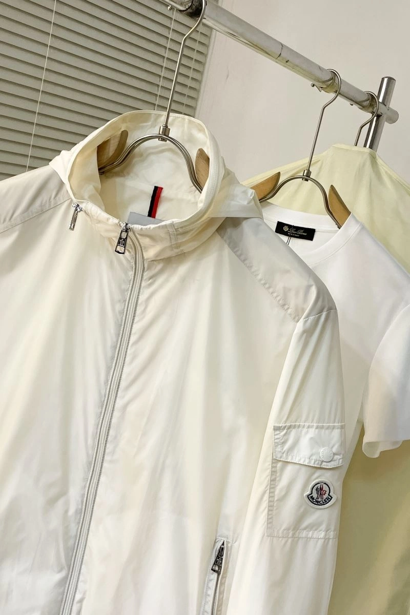 Moncler Outwear Trendsetting 143497