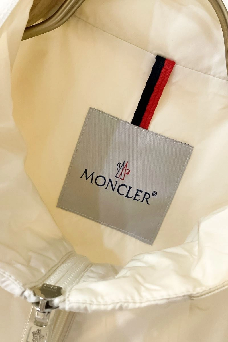 Moncler Outwear Trendsetting 143497