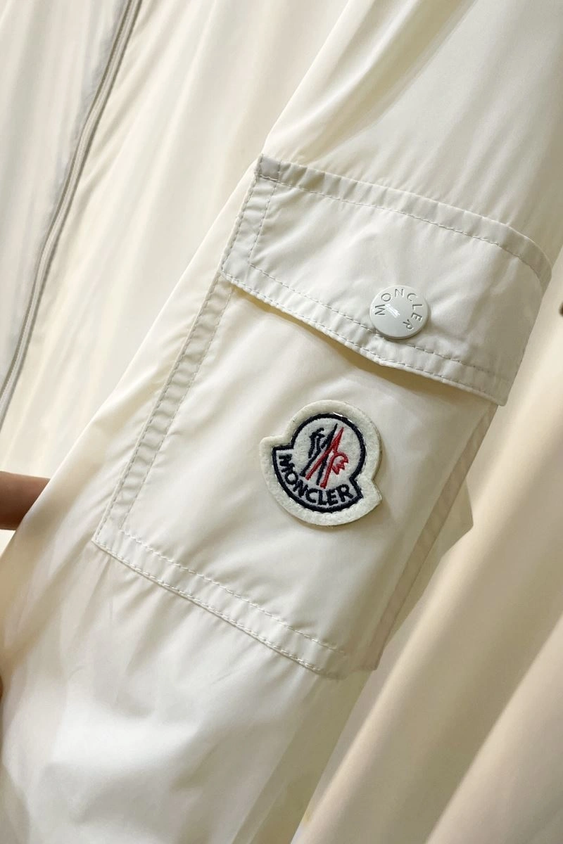 Moncler Outwear Trendsetting 143497