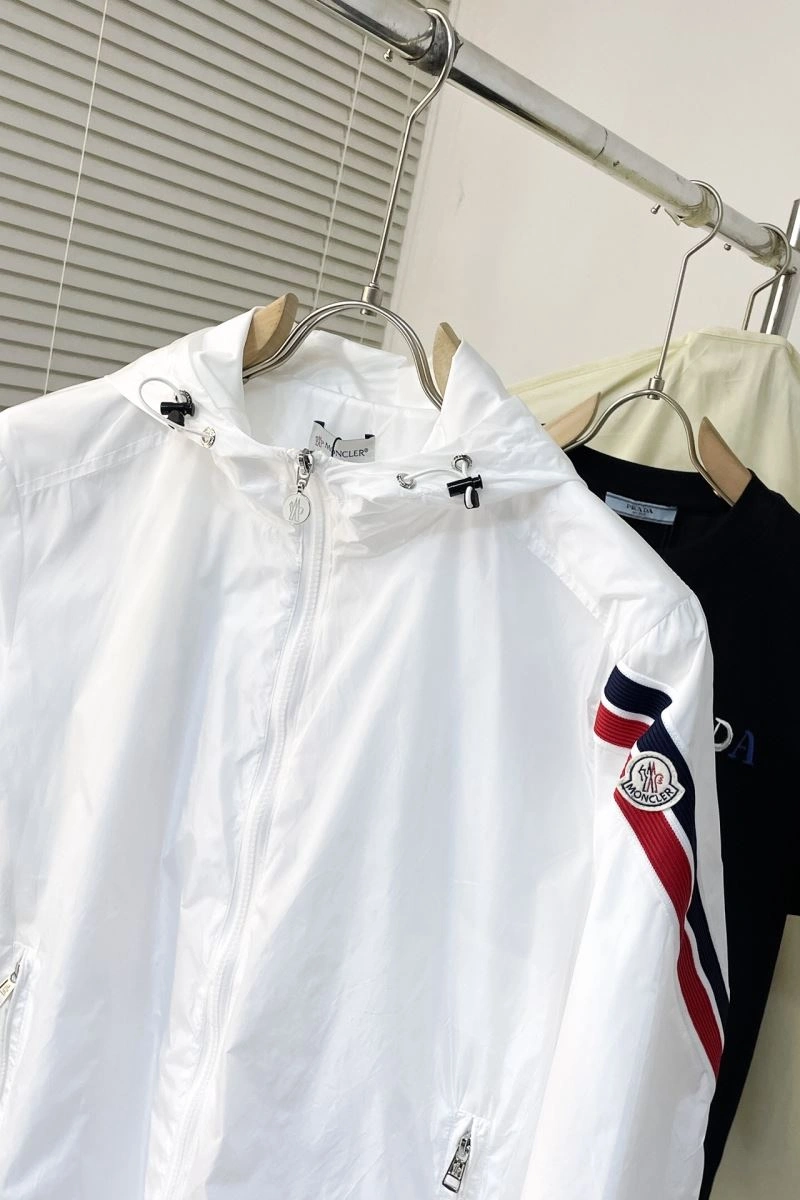 Moncler Outwear GoAnywhere 143502