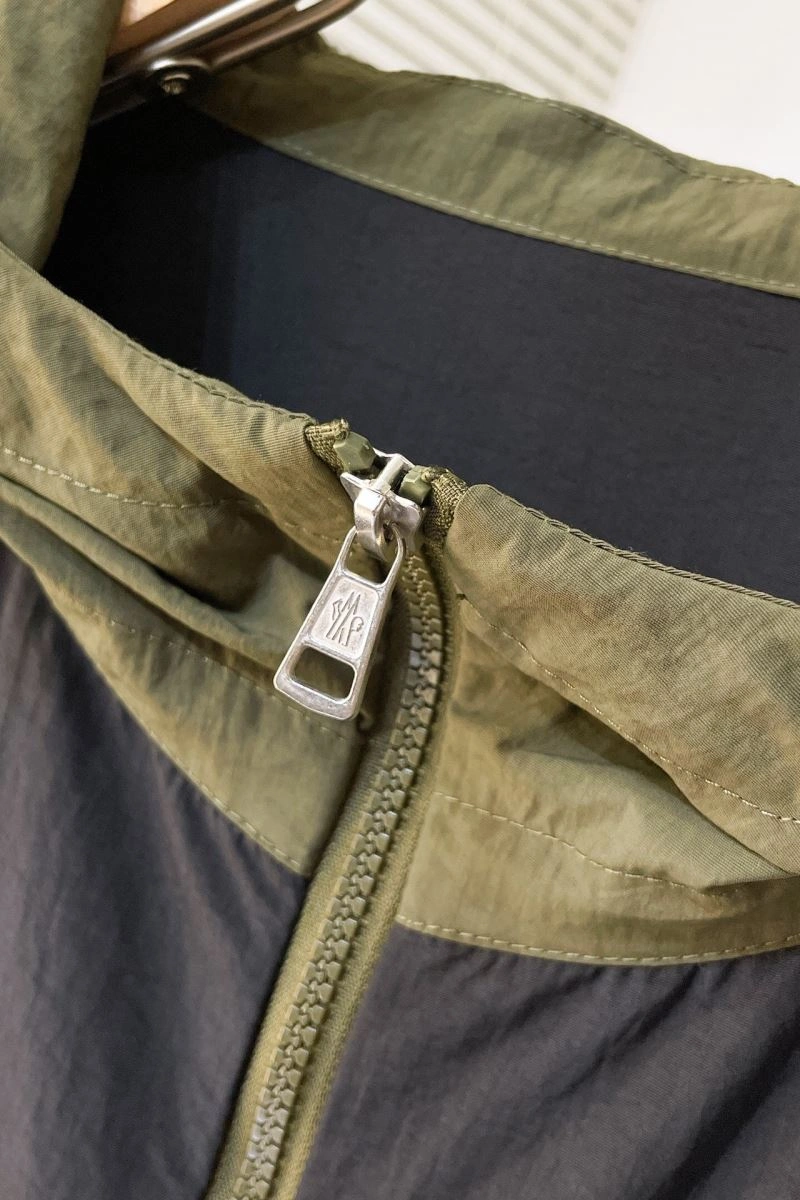 Moncler Outwear Durable 143523