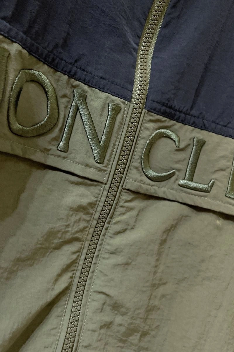 Moncler Outwear Durable 143523