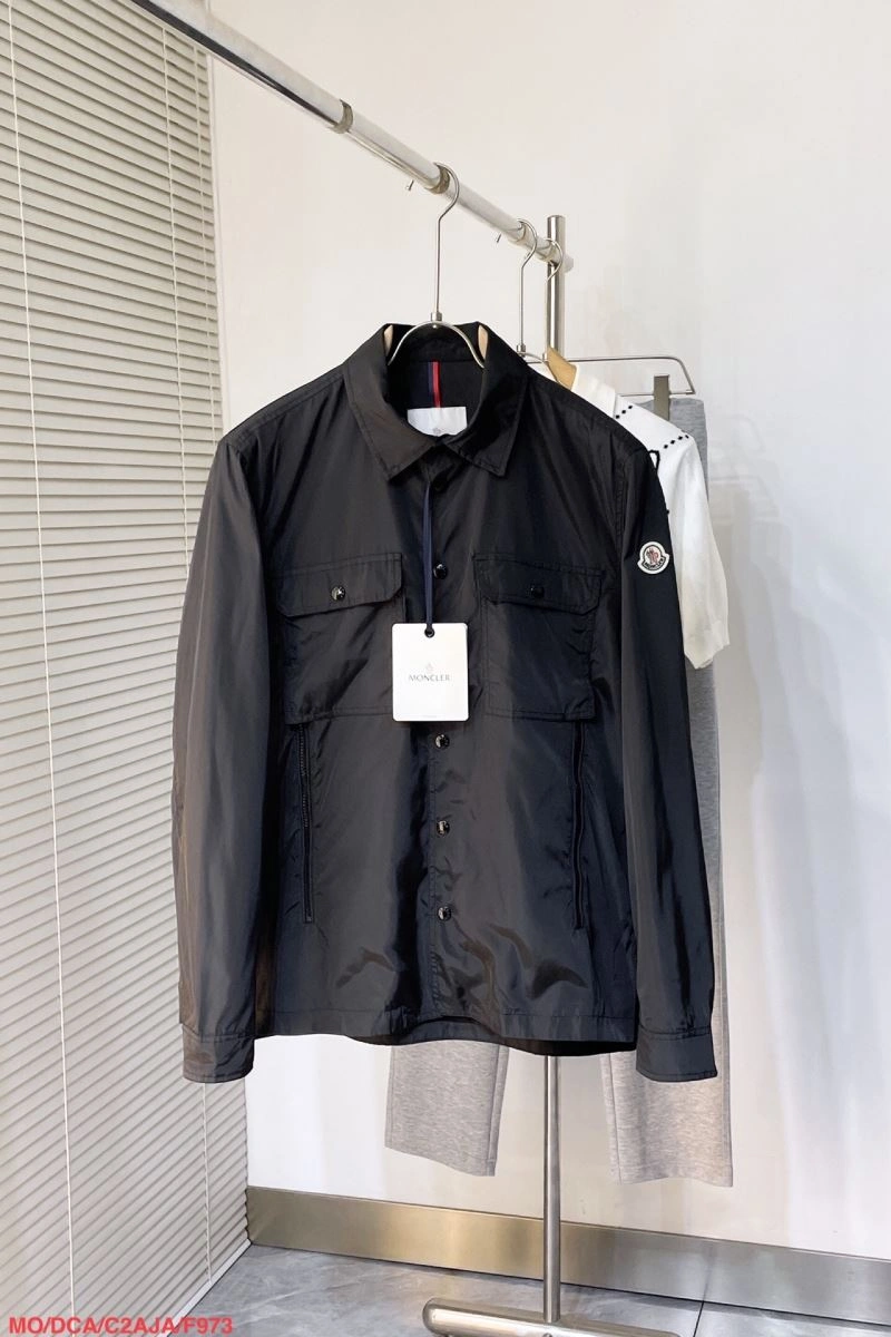 Cozy Moncler Outwear 143485