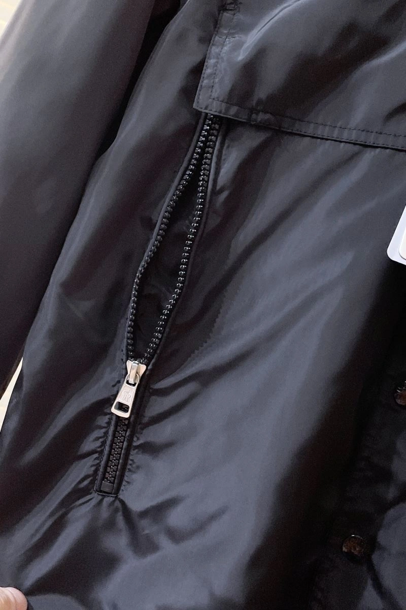 Cozy Moncler Outwear 143485