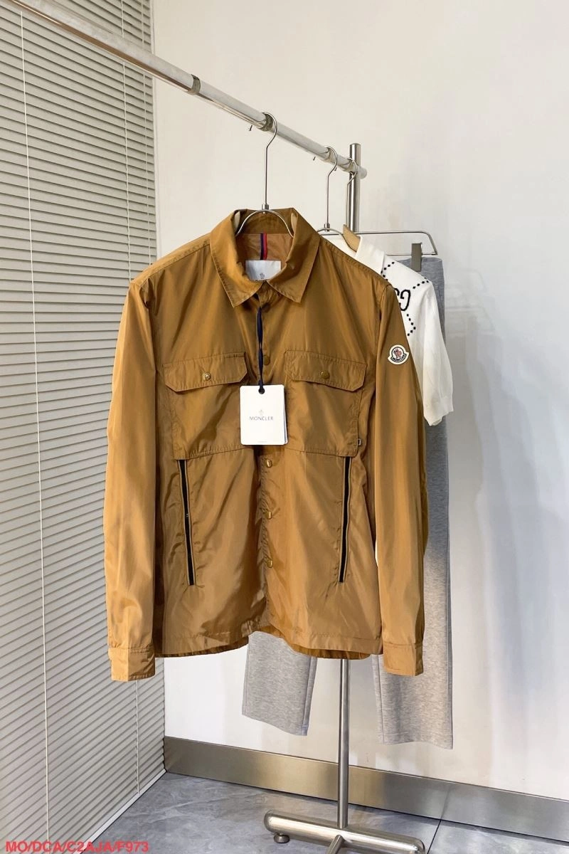Chic Moncler Outwear 143486