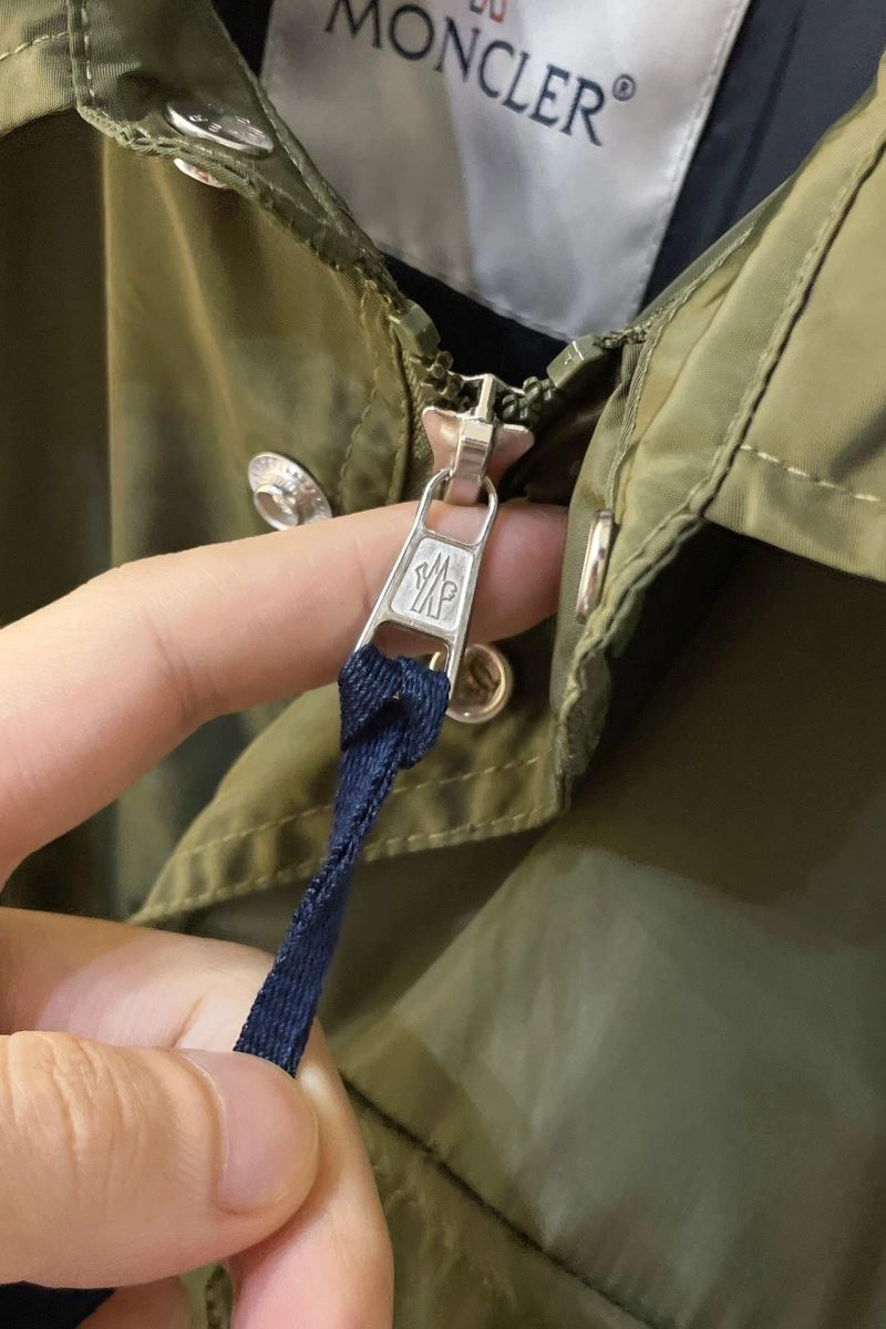 Chic Moncler Outwear 143486