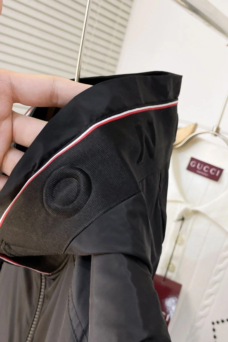 Moncler Outwear Sleek 143483