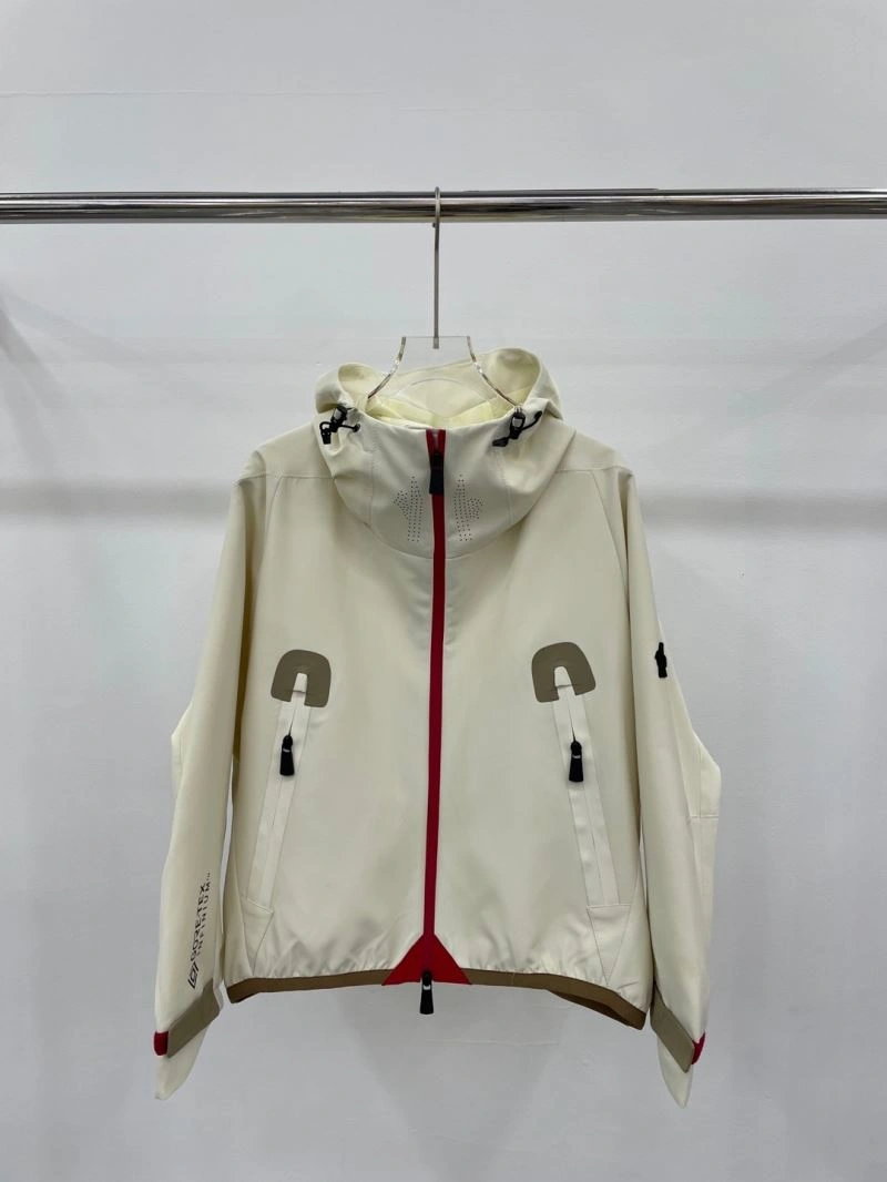 Supportive Moncler Outwear 143477
