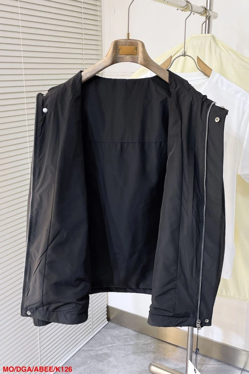 Moncler Outwear Sporty 143475