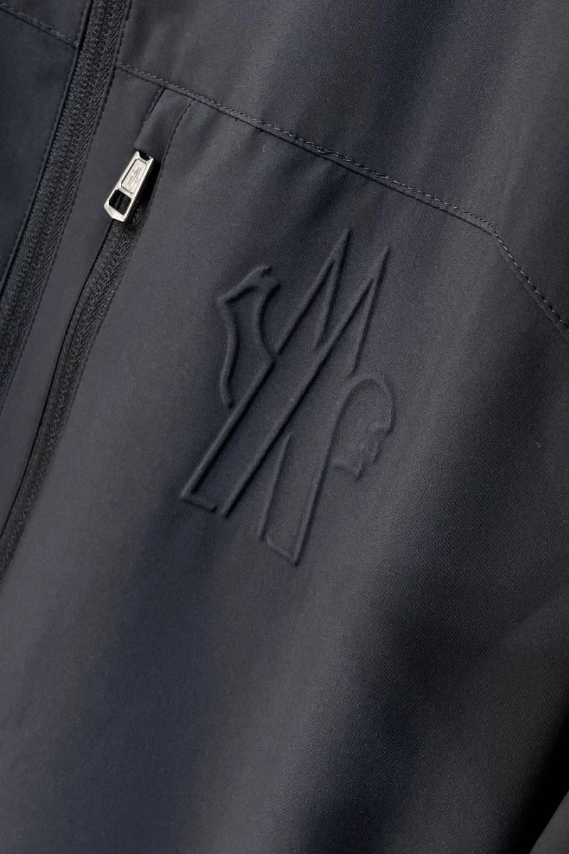 Moncler Outwear Snug 143474