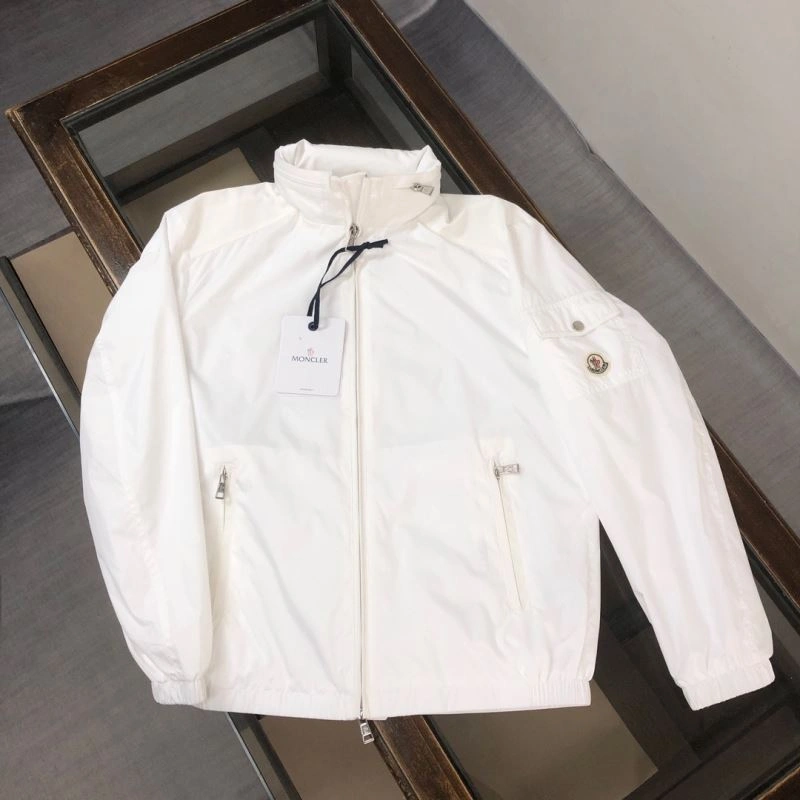 Moncler Outwear Sophisticated 143473