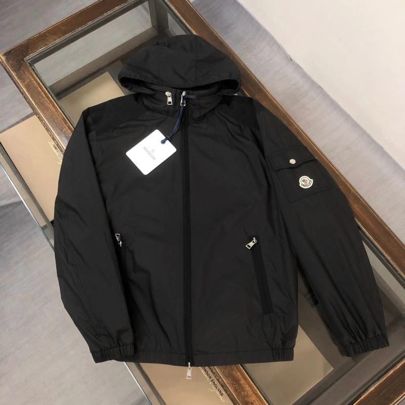 Moncler Outwear DailyWear 143463