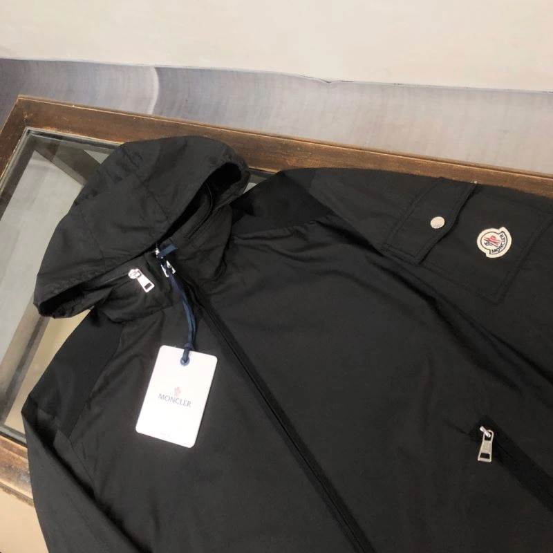 Moncler Outwear DailyWear 143463