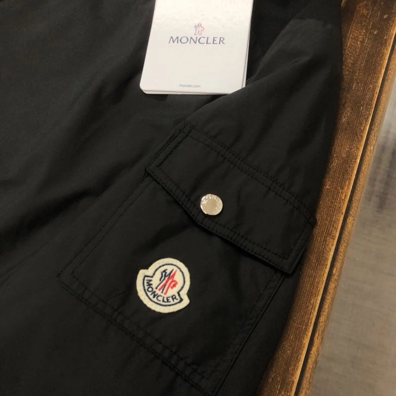 Moncler Outwear DailyWear 143463