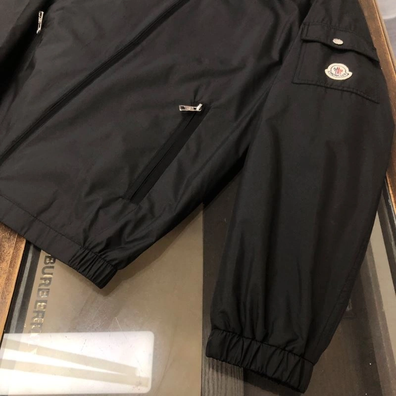 Moncler Outwear DailyWear 143463