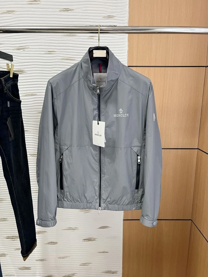 Contemporary Moncler Outwear 143468