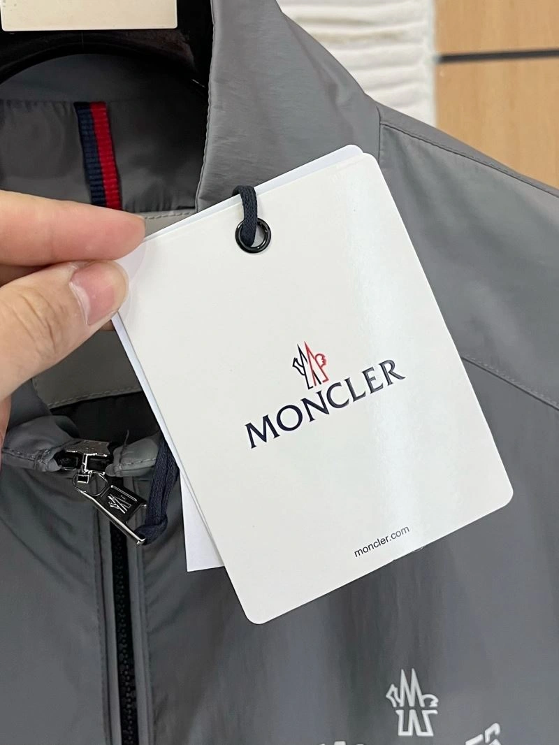 Contemporary Moncler Outwear 143468