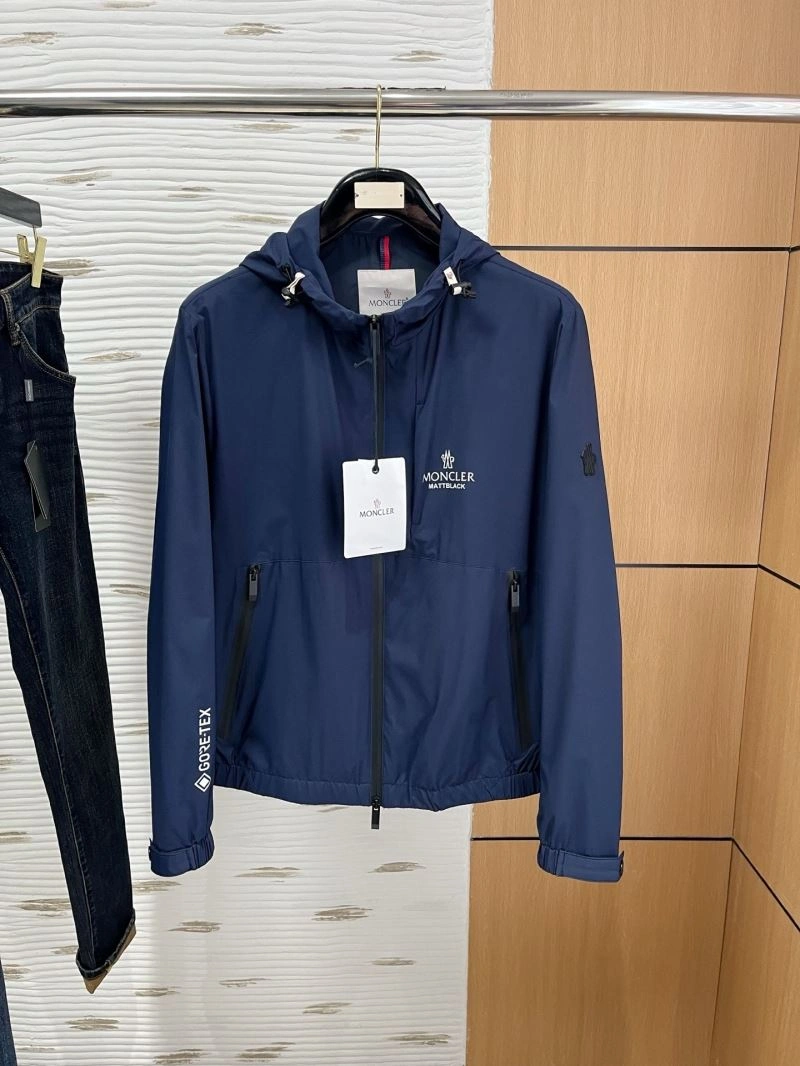Moncler Outwear Sophisticated 143464