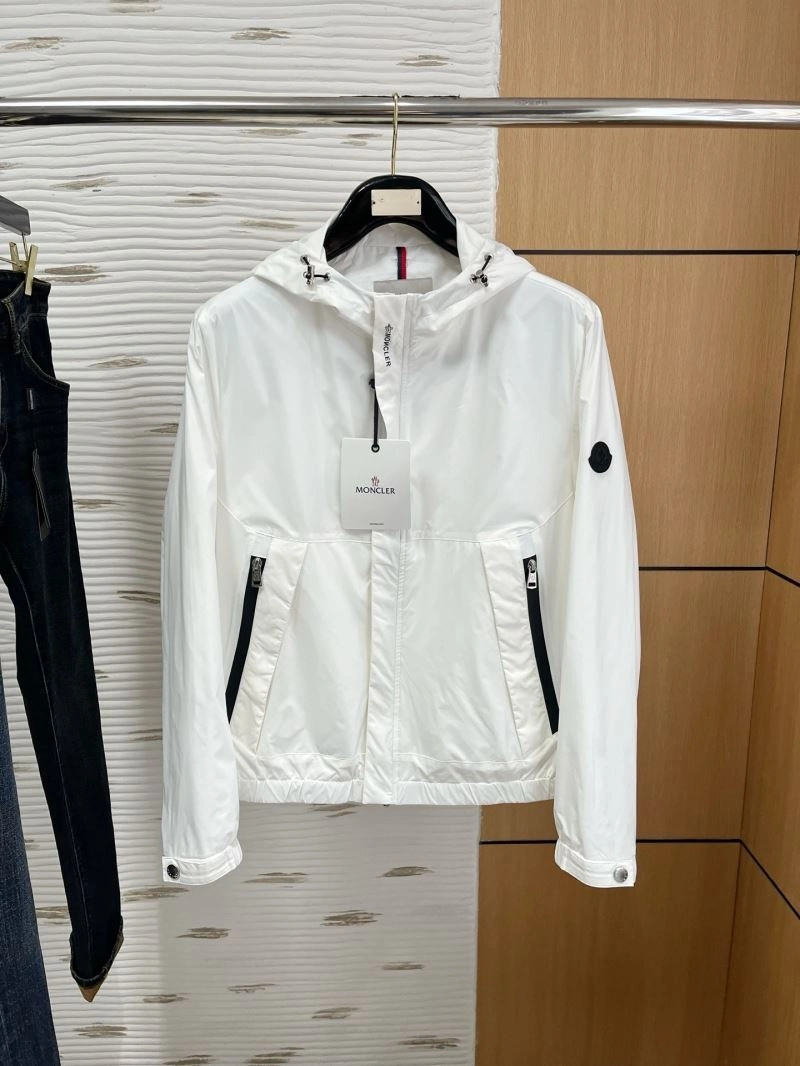 Durable Moncler Outwear 143454