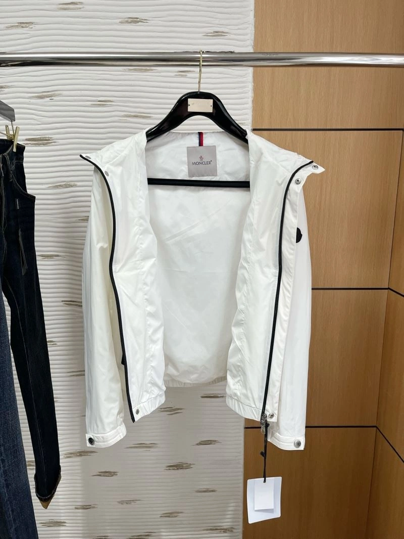 Durable Moncler Outwear 143454