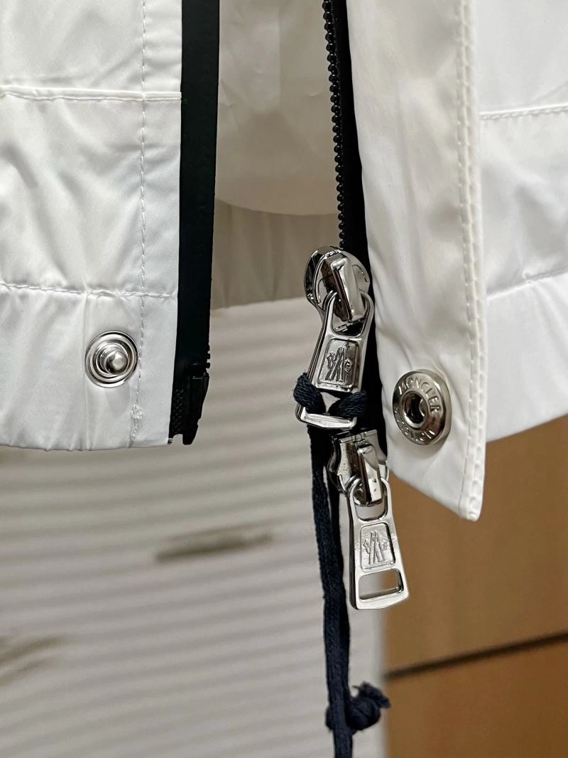 Durable Moncler Outwear 143454