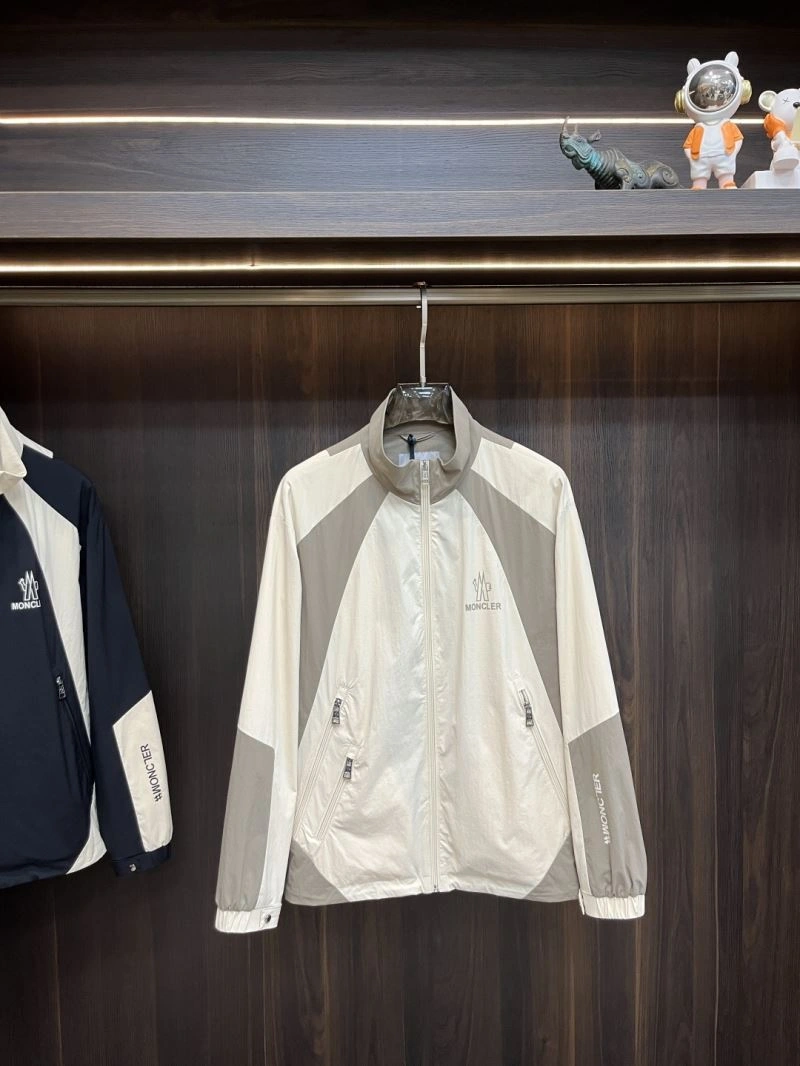 Chic Moncler Outwear 143451
